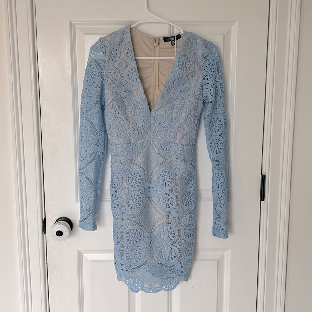 Missguided Longsleeve Lace Bodycon Dress Blue/Nude, size 2